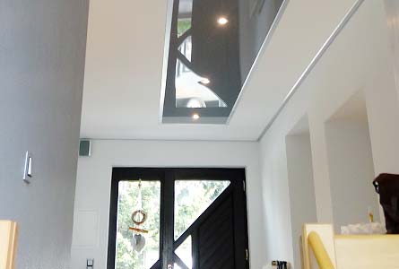 Decke im Flur und Treppenhaus renovieren - Spanndecke - PLAMECO Oberhausen, Essen, Bottrop und Umgebung